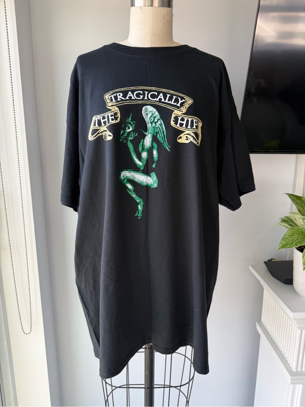 The tragically hip Gildan Cotton T‑Shirt XL